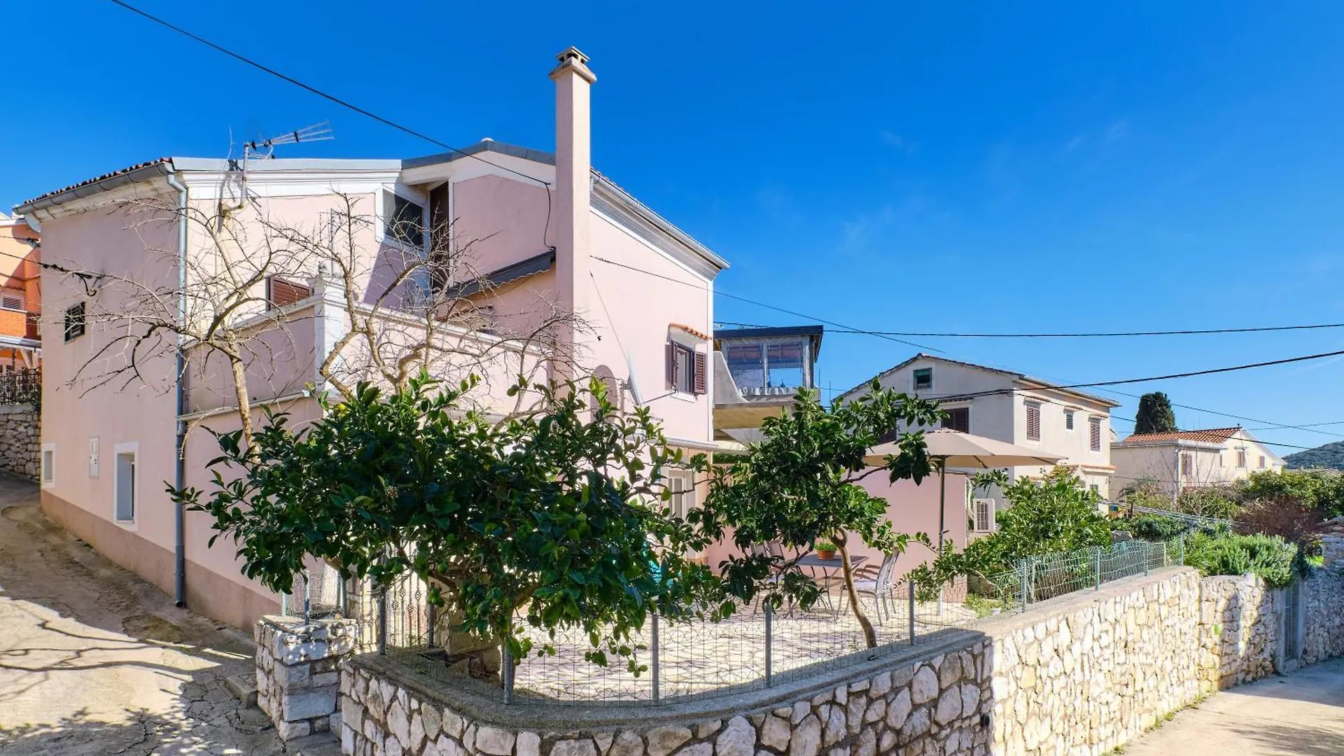 Apartment Angela Cunski Croatia
